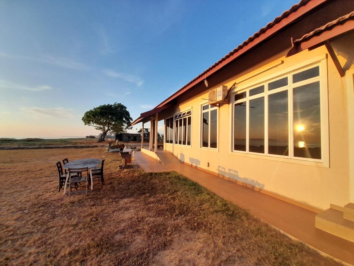 Kc Beachfront Marang Exterior foto